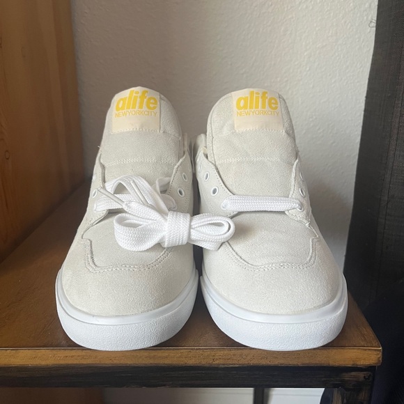 Alife Everybody Low Suede 84A’s, Men’s US size 12 - Picture 4 of 5